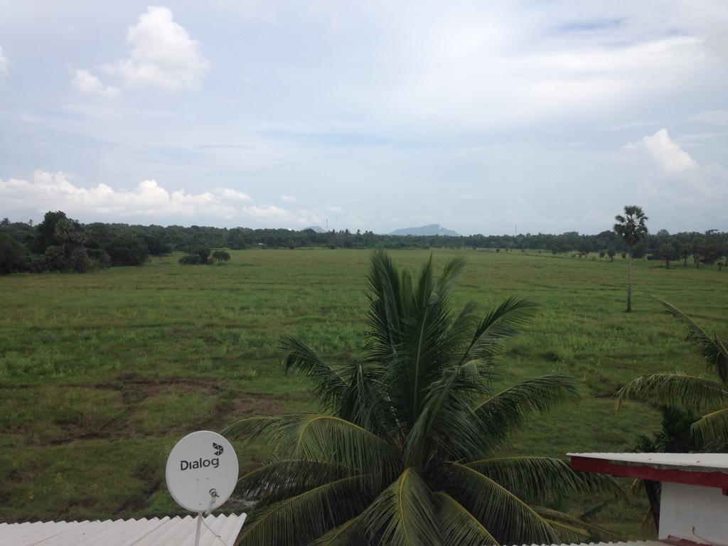 Serene View Tourist Rest Hotel Anuradhapura Buitenkant foto