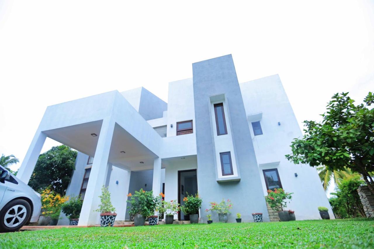 Serene View Tourist Rest Hotel Anuradhapura Buitenkant foto